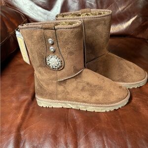 Brown UGG Like Boots Fur Inside P&G  Collection Western Style Rhinestone